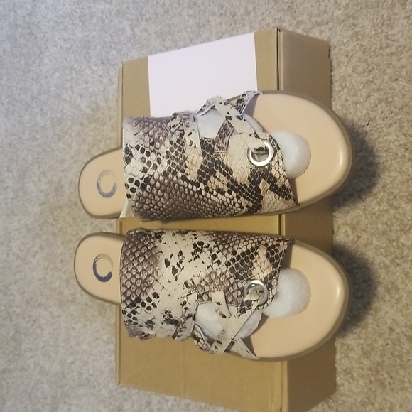 Snake print sandals NWT - Picture 3 of 4